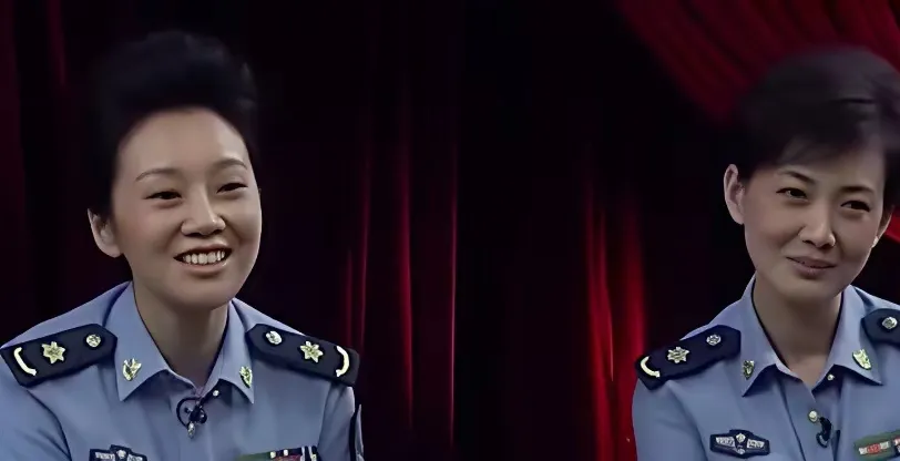 闫妮和牛莉差不多一起入团，那会儿牛莉就漂亮，戏约不断。闫妮逗她：“你要...