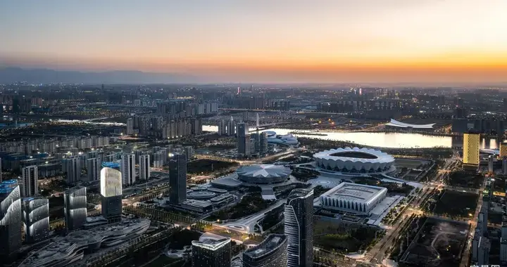 稀缺之上，匠造永恒：西派昱府低密价值重构与生活升维