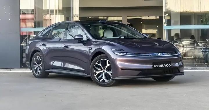 春节用车，长安启源A06 PK小鹏M03，谁能更好胜任？