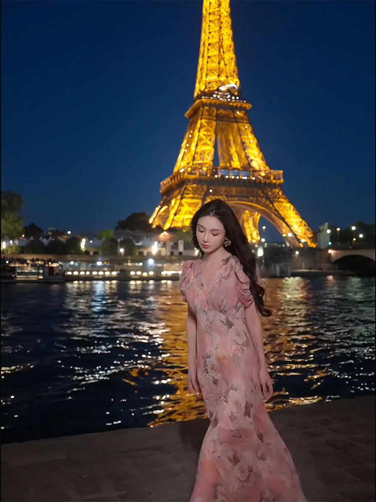 独特漂亮绝美气质高级感连衣裙女2025年夏季新款今年流行爆款裙子