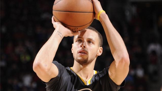 乐观生活家：库里那句“至少两个主场”的狠