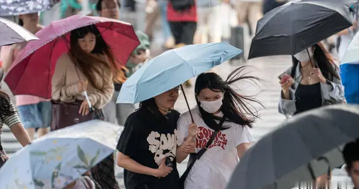 广东福建浙江警惕！台风巴威进入危险48小时，路径突变需高度戒备