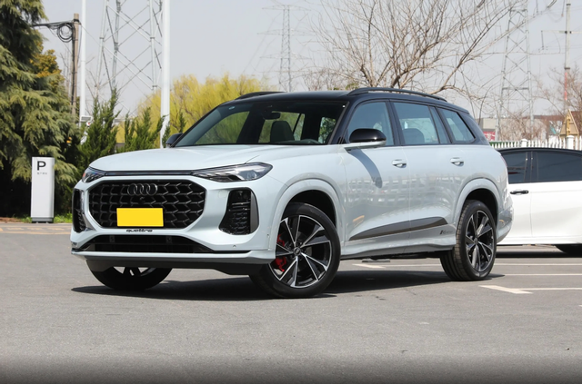 实拍上汽奥迪Q6，入门跌破31万，配2.5T动力，不比宝马X3香？