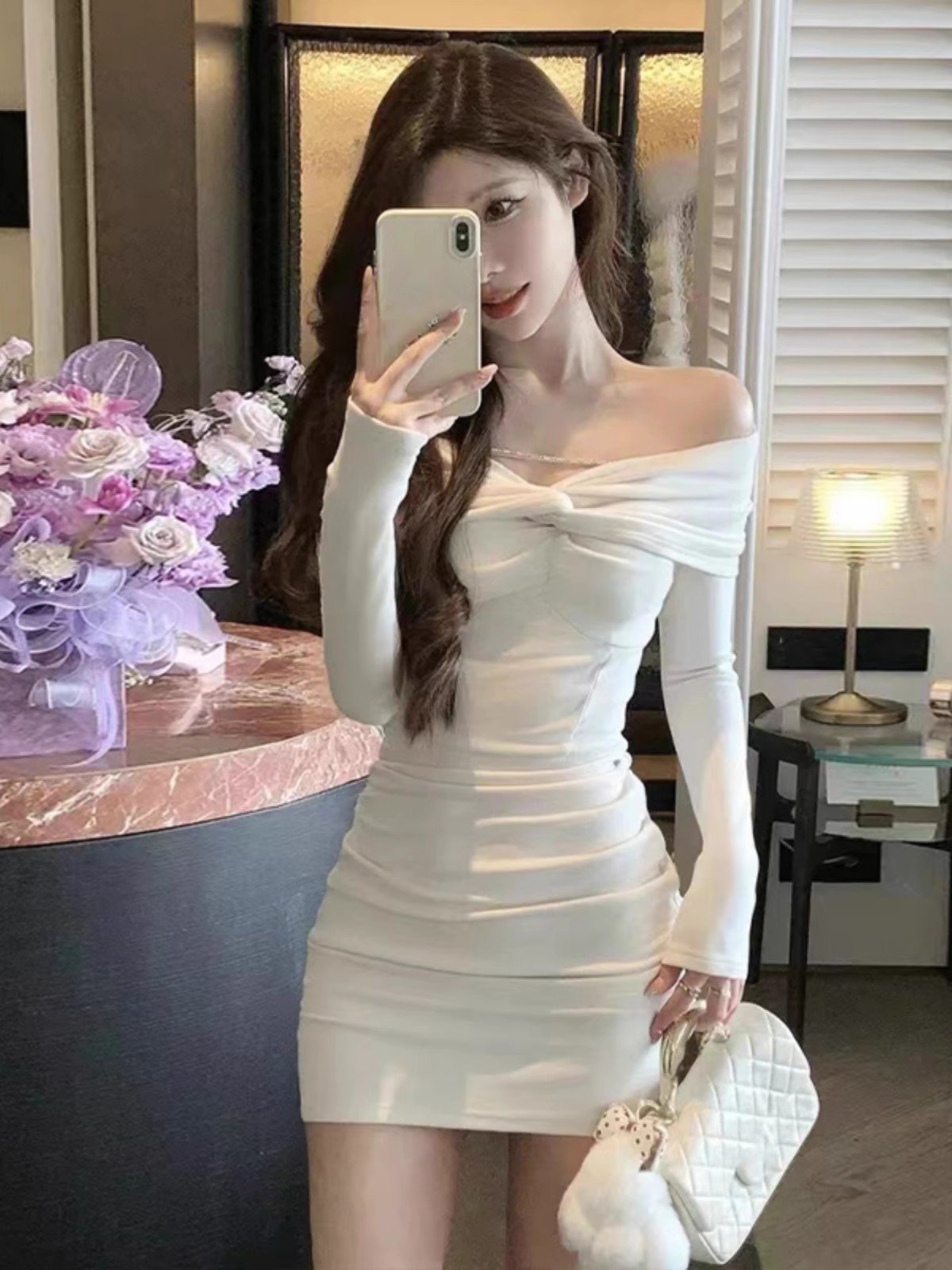 白色扭结一字肩内搭连衣裙女冬季小个子气质