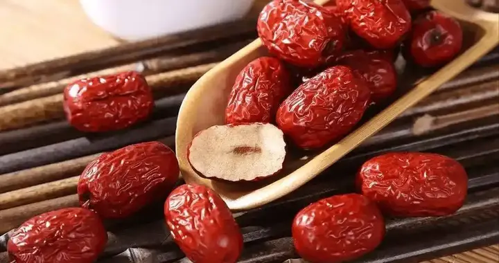 红枣被关注！研究发现：失眠常吃红枣，或有4个好处，真的吗？