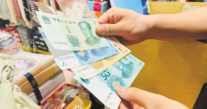 德国总理急了！1块人民币能顶1美元，外国人感叹国货好划算