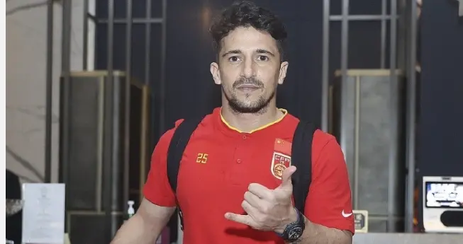 逼走周定洋！足协新规精准打击蒋光太，中国足球的限薪闹剧何时休