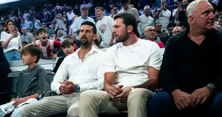 皇马之子！东契奇今日与德约科维奇和父亲现场观战皇马男篮