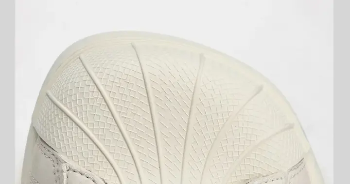 「宽」鞋即正义的时代，已经到来？丨《每周冷门球鞋大赏》