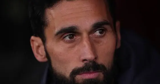 皇马2-4不敌本菲卡无缘欧冠小组赛前八 阿韦洛亚揽责+回应换人争议