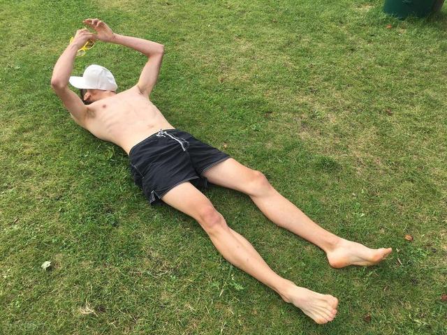 为什么女生的腿比男生要粗？