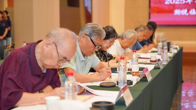 老猫观天下：陕西师范大学真是“稳如老狗”