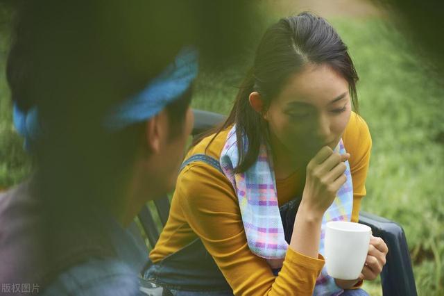 跟女友一起去露营，半夜她闺蜜找上我，我临危不乱，却还中了圈套