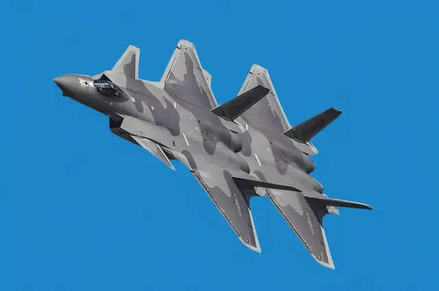 俄军用行动证明，歼20不装机炮是错的，其实中国早有新解决思路？