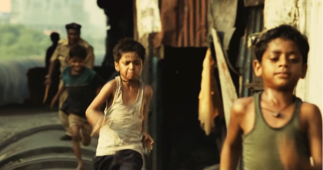 《贫民窟的百万富翁》：9个问题串联悲剧人生，穷人能一夜暴富吗