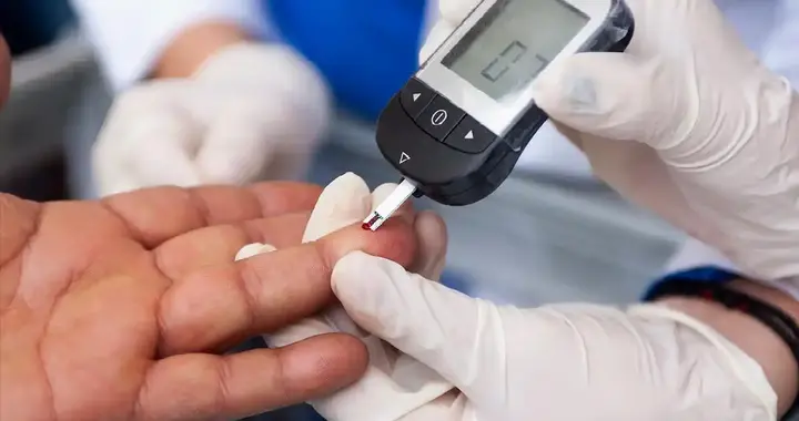 56岁男子查出糖尿病，天天吃香蕉，6个月后复诊，医生：你干了啥