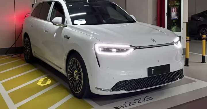 问界M6定26.98万起！网友炸锅：这价格不如直接上M7？