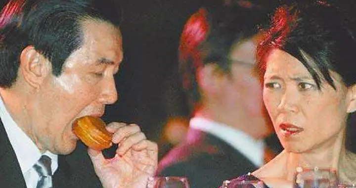 马英九并不糊涂！实际上他比谁都清醒、理智。