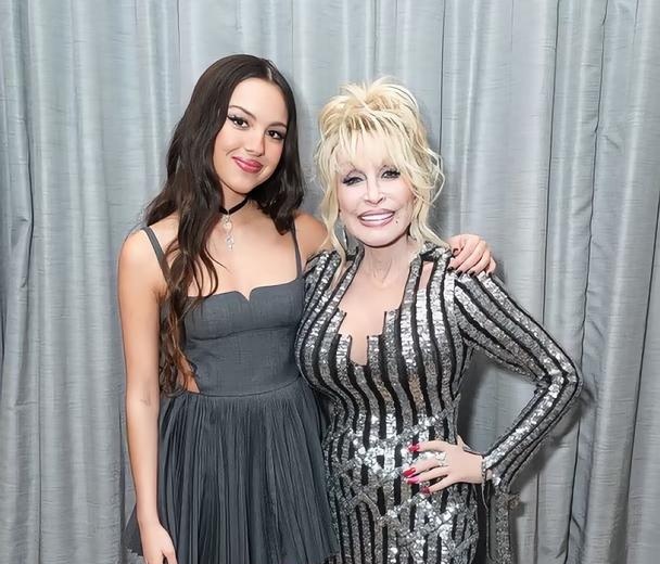 Dolly Parton 安息吧，多莉·帕顿。🤍 rest in p...