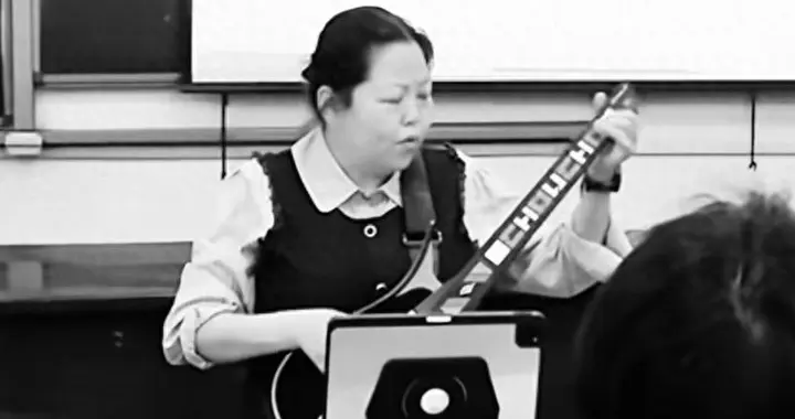 44岁女教师因病去世，曾用摇滚点燃万人课堂记忆