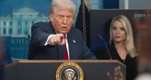 伊朗内讧？特朗普自知不敌，用小把戏蛊惑人心，伊朗高层发起反击