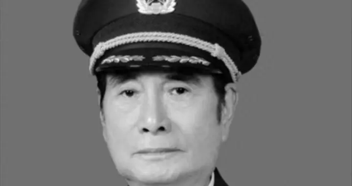 98年张万年访美，美陆军司令一把将其抱住大喊：我终于抓到你了！