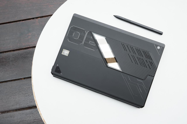 能打独显的U，ROG幻X 2025小尺寸能压得住吗？看看UP主实测表现！