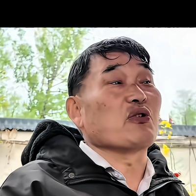 德善双馨：大衣哥朱之文，现在看钱挣的有点