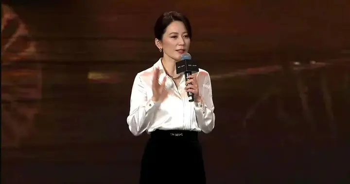 俞飞鸿的清冷加窦文涛的幽默，极狐问道V9成了移动心灵之所