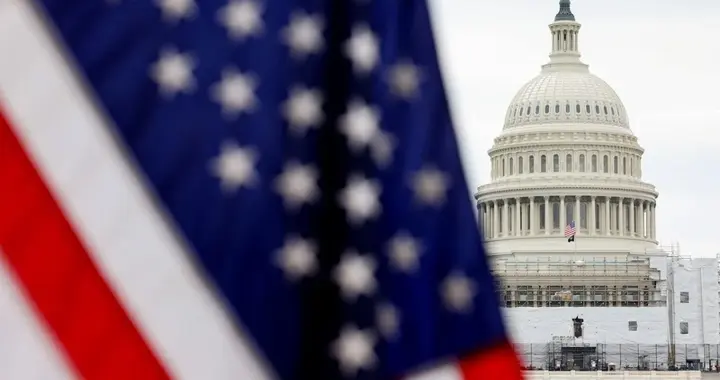 中方派人赴美面谈后，福建舰首次通过台湾海峡，白宫移除涉台表述