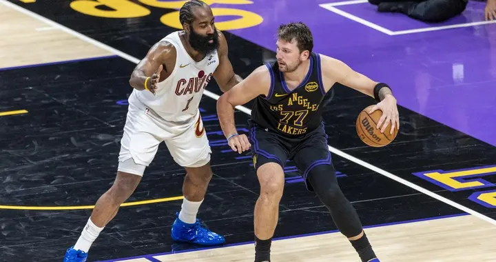 里程碑之夜！超越科比！东契奇42+12打爆哈米组合 湖人锁定季后赛