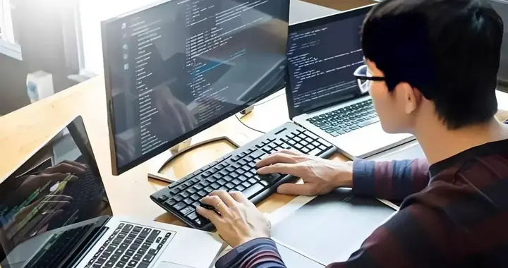 美国一周挖走4位中国顶尖人才，年薪1亿美金太惊人。