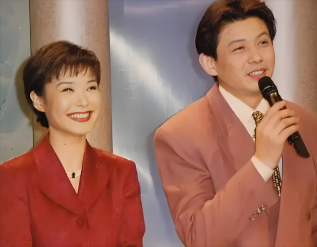 她是中央电视台台长女儿，是公认的才女，为何结婚30年无儿无女？