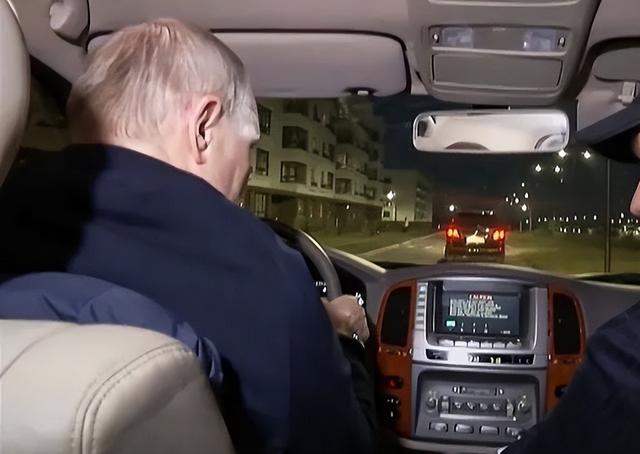 123国发“逮捕令”，普京用行动回应