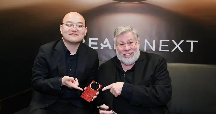 追觅硅谷发布会周持续高燃，苹果联合创始人沃兹到场站台追觅手机