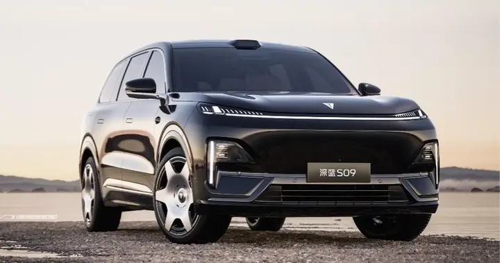 同价不同命！深蓝S09对比吉利银河M9，上演配置打击