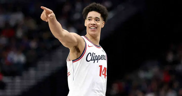 尼德豪泽：从小就看哈登卡佩拉打球 现在能让登哥教我这意义重大