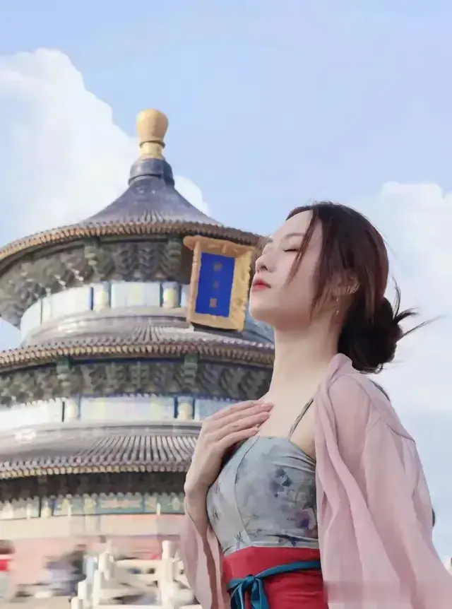 从赛场到镜头！吴柳芳写真大片刷屏，这颜值能演古装剧了！