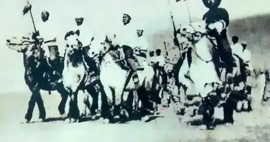 西北铁骑斩倭奴：马家军马刀浴血三战，铸就抗战铁血丰碑。