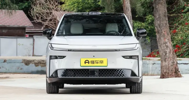广汽丰田铂智3X：连续两个月销量破万，10万级电车该这么选！