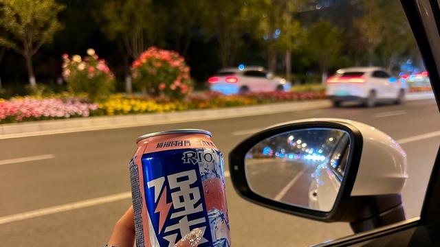 娟子有话说：最近大家都在讨论加班的加班文