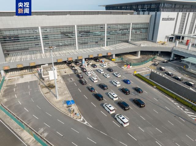 港珠澳大桥澳门口岸达成千万通关量 较去年提前13天