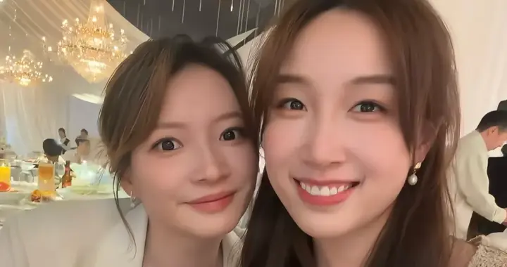 钱天一晒郑思维婚礼合照，彻底融入羽圈，王昶亲吻她脸颊大撒狗粮