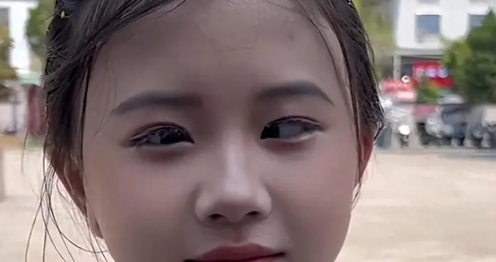 “这么小就有阴德纹，她的家长不简单！”小学女生面相走红