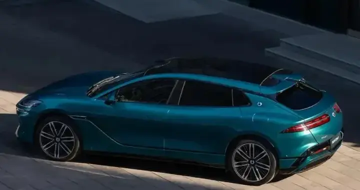 充电9分钟续航超千公里，首台全新腾势Z9GT正式交付