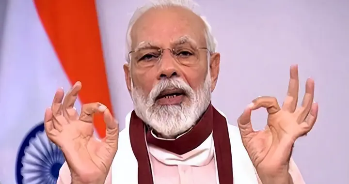 出大事了，伊朗对印度油轮开火，莫迪恼羞成怒，美俄法德失声