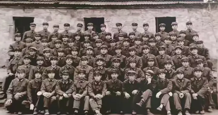 上世纪八十年代，一些在建大型企业，欢迎退伍军人入职