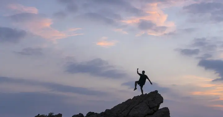 世界不为胆怯者驻足