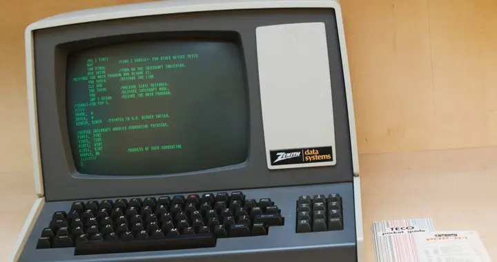 Vim，这款已有34年历史的开源文本编辑器，仍然最受欢迎