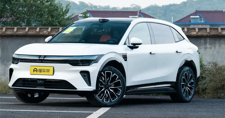 20-27万纯电SUV怎么选？极氪7X试驾：均衡才是家庭刚需